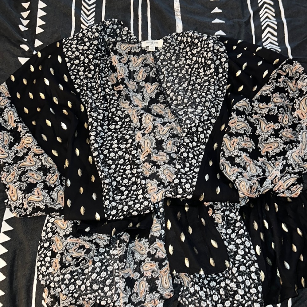 Super cute cardigan.